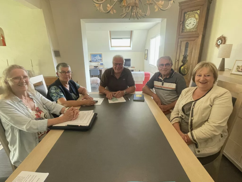 Photo des membres du comité d'administration de l'association pour Pordic toujours